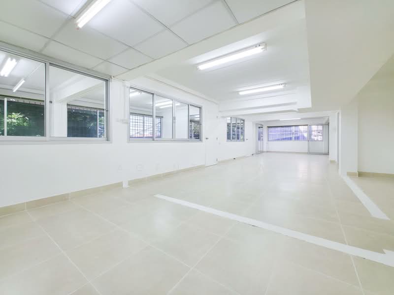 Office space for rent on the 2nd floor near Phra Khanong BTS station (SPSAD3833), Bangkok, พระราม 4, Phra Kanong, Khlong Toei, Bangkok, , 110 sqm, Office Space For Rent, by Agent Pla, 500158979 - DDproperty.com