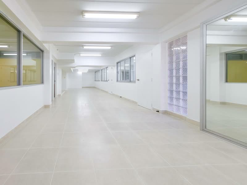 Office space for rent on the 2nd floor near Phra Khanong BTS station (SPSAD3833), Bangkok, พระราม 4, Phra Kanong, Khlong Toei, Bangkok, , 110 sqm, Office Space For Rent, by Agent Pla, 500158979 - DDproperty.com