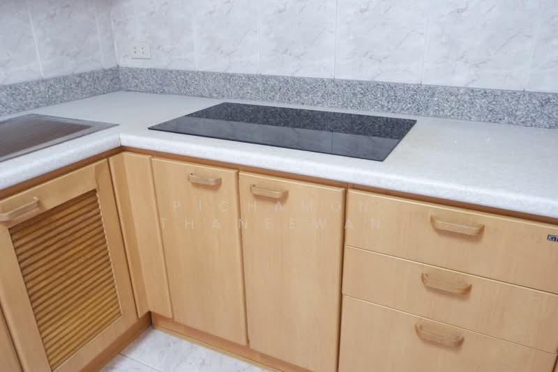 Omni Tower Sukhumvit Nana, Bangkok, 69 Sukhumvit 4 Alley, Khlong Toei, Khlong Toei, Bangkok, 2 Bedrooms, 132 sqm, Condo For Rent, by Pichamon Thaneewan, 500158988 - DDproperty.com