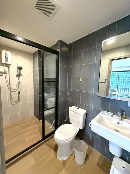 The Base Garden Rama 9, Bangkok, 18 Rama 9 Road, Hua Mak, Bang Kapi, Bangkok, 2 Bedrooms, 54 sqm, Condo For Sale, by RESI International, 500159010 - DDproperty.com