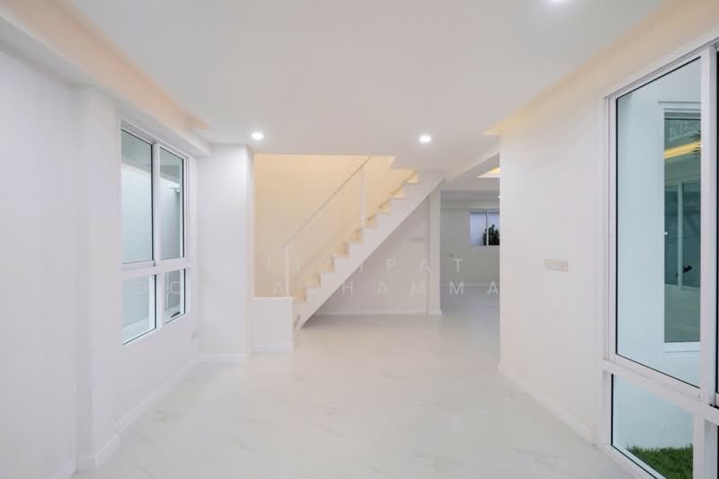 บ้าน 4-ห้องนอน, กรุงเทพ, คลองกุ่ม, บึงกุ่ม, กรุงเทพ, 250 ตร.ม., บ้านเดี่ยว ขาย, โดย Kitnipat Boonyadhammakul, 500159033 - DDproperty.com