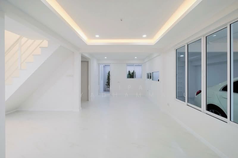 บ้าน 4-ห้องนอน, กรุงเทพ, คลองกุ่ม, บึงกุ่ม, กรุงเทพ, 250 ตร.ม., บ้านเดี่ยว ขาย, โดย Kitnipat Boonyadhammakul, 500159033 - DDproperty.com