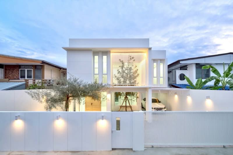 4-BR House, Bangkok, Khlong Kum, Bueng Kum, Bangkok, 4 Bedrooms, 250 sqm, Single Detached House For Sale, by Kitnipat Boonyadhammakul, 500159033 - DDproperty.com