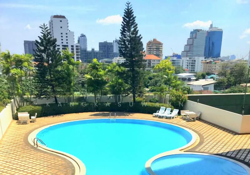 Oriental Towers, Bangkok, 25 Soi Ekkamai 12, Ekkamai Road, Khlong Tan Nua, Watthana, Bangkok, 5 Bedrooms, 452 sqm, Condo For Sale, by Thanitcha Kangkasuwanno, 500159083 - DDproperty.com