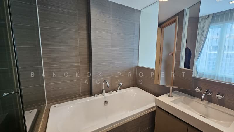 Siri At Sukhumvit, Bangkok, 902 Sukhumvit Road, Phra Kanong, Khlong Toei, Bangkok, 3 Bedrooms, 112 sqm, Condo For Rent, by BANGKOK PROPERTY AGENTS, 500159094 - DDproperty.com