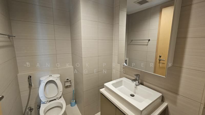 Siri At Sukhumvit, Bangkok, 902 Sukhumvit Road, Phra Kanong, Khlong Toei, Bangkok, 3 Bedrooms, 112 sqm, Condo For Rent, by BANGKOK PROPERTY AGENTS, 500159094 - DDproperty.com