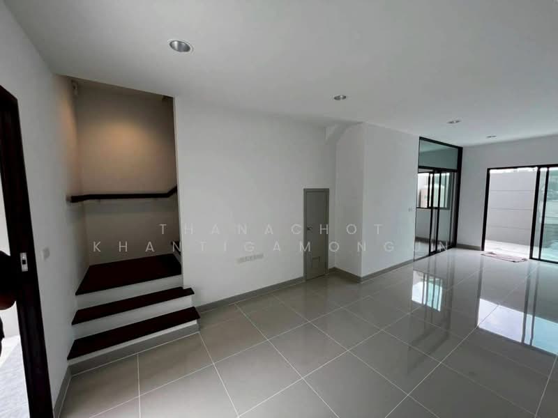 Premium Place Phaholyothin-Ramintra, Bangkok, Tha Rang, Bang Khen, Bangkok, 4 Bedrooms, 170 sqm, Townhouse For Rent, by Thanachot Khantigamongun, 500159125 - DDproperty.com