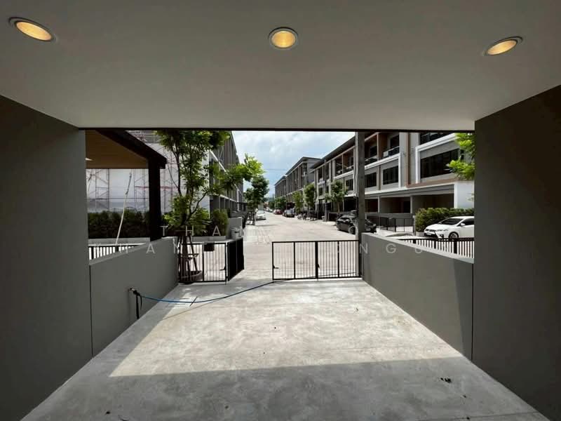 Premium Place Phaholyothin-Ramintra, Bangkok, Tha Rang, Bang Khen, Bangkok, 4 Bedrooms, 170 sqm, Townhouse For Rent, by Thanachot Khantigamongun, 500159125 - DDproperty.com