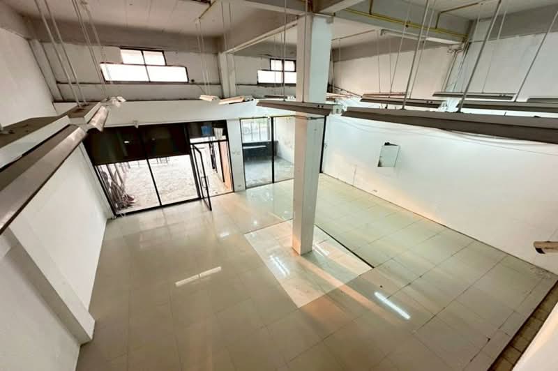 ซอยพระยาสุเรนทร์ 6 ถนนพระยาสุเรนทร์ ถนนรามอินทรา แขวงบางชัน เขตมีนบุรี กรุงเทพมหานคร 10510, กรุงเทพ, พระยาสุเรนทร์, มีนบุรี, มีนบุรี, กรุงเทพ, 400 ตร.ม., ทาวน์เฮ้าส์ ขาย, โดย สง่าชัย ไทรทองคำ, 500159147 - DDproperty.com