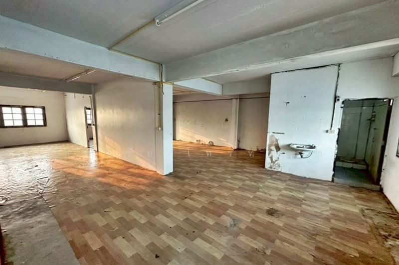 ซอยพระยาสุเรนทร์ 6 ถนนพระยาสุเรนทร์ ถนนรามอินทรา แขวงบางชัน เขตมีนบุรี กรุงเทพมหานคร 10510, กรุงเทพ, พระยาสุเรนทร์, มีนบุรี, มีนบุรี, กรุงเทพ, 400 ตร.ม., ทาวน์เฮ้าส์ ขาย, โดย สง่าชัย ไทรทองคำ, 500159147 - DDproperty.com