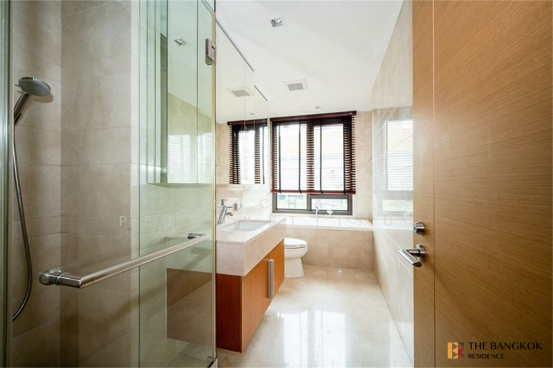 Prive by Sansiri, Bangkok, 68 Soi Ruamrudee, Wireless Road, Lumphini, Pathum Wan, Bangkok, 1 Bedroom, 68 sqm, Condo For Rent, by Nicha Peerakittikul, 500159155 - DDproperty.com