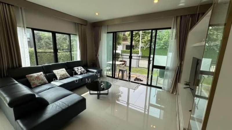 Burasiri Pattanakarn, Bangkok, New Pattanakarn Road, Prawet, Prawet, Bangkok, 4 Bedrooms, 250 sqm, Single Detached House For Rent, by Tanaporn Phumvilairak, 500159168 - DDproperty.com