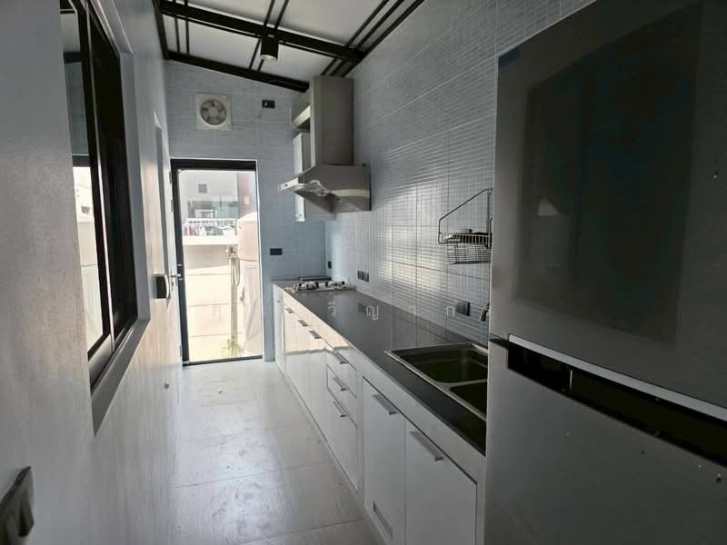 หมู่บ้านบางกอกบูเลอวาร์ด พระราม5, Nonthaburi, Mahasawat, Bang Kruai, Nonthaburi, 4 Bedrooms, 319 sqm, Single Detached House For Sale, by คุณ วิญากร, 500159190 - DDproperty.com