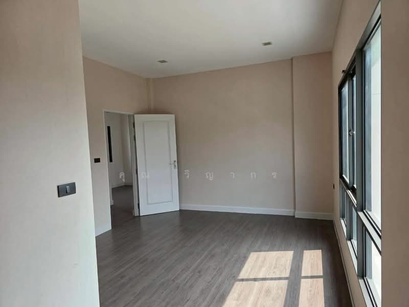 หมู่บ้านบางกอกบูเลอวาร์ด พระราม5, นนทบุรี, มหาสวัสดิ์, บางกรวย, นนทบุรี, 319 ตร.ม., บ้านเดี่ยว ขาย, โดย คุณ วิญากร, 500159190 - DDproperty.com