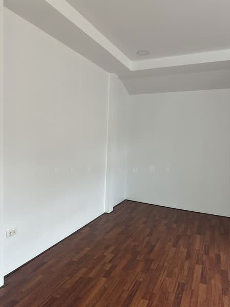 ลาดสวาย, Pathum Thani, Lat Sawai, Lam Luk Ka, Pathum Thani, 3 Bedrooms, 225 sqm, Single Detached House For Sale, by มยุรี กุมภีร์, 500159204 - DDproperty.com