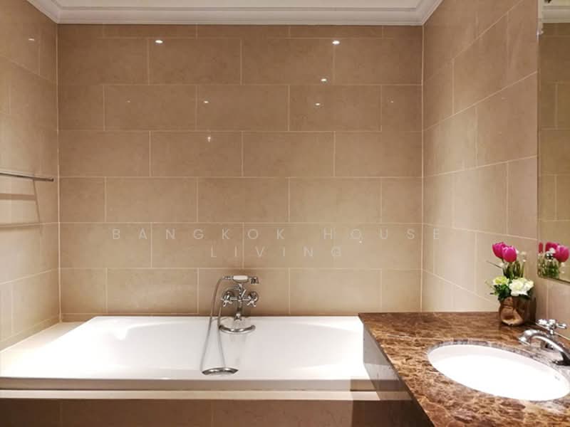 The Cadogan Private Residence, Bangkok, Soi Sukhumvit 39, Khlong Tan Nua, Watthana, Bangkok, 3 Bedrooms, 199 sqm, Condo For Rent, by Bangkok House Living, 500159207 - DDproperty.com