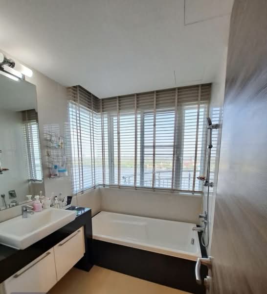 Supalai Prima Riva, Bangkok, Rama 3 Road, Chong Nonsi, Yan Nawa, Bangkok, 3 Bedrooms, 246 sqm, Condo For Rent, by Correct Property, 500159271 - DDproperty.com