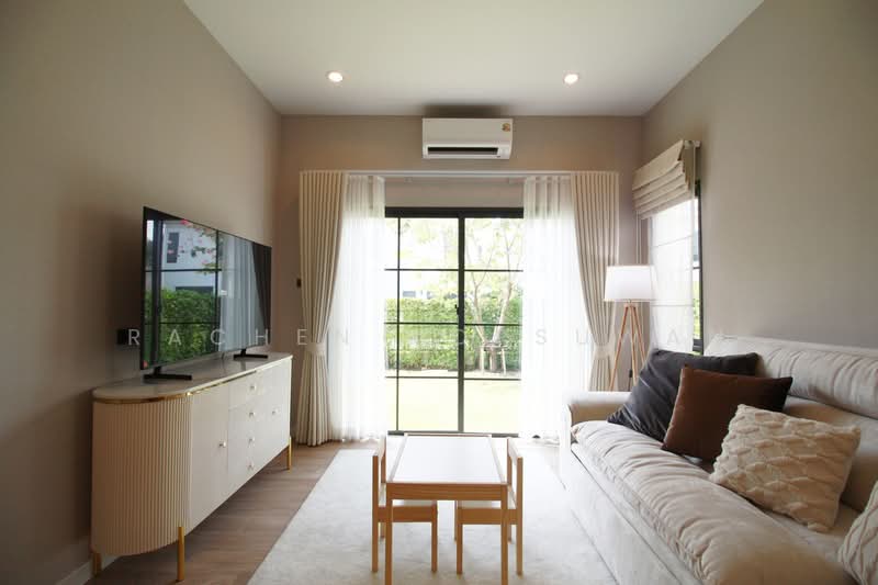 For rent: 2-story detached house in a gated community, located on Bangna-Trat Road. 102 sq.wa.,, Samut Prakan, Bangphli Yai, Bang Plee, Samut Prakan, 5 Bedrooms, 377 sqm, Single Detached House For Rent, by Rachen Nopsuwan, 500159281 - DDproperty.com