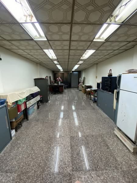 3.5 floors shophouse for sale, 15.6 Tarangwah, 220 m. to MRT Samyot, Bangkok, Phanu Rangsi, Wang Burapaphirom, Phra Nakhon, Bangkok, , 250 sqm, Shophouse For Sale, by Suchart Roachthavilit, 500159309 - DDproperty.com