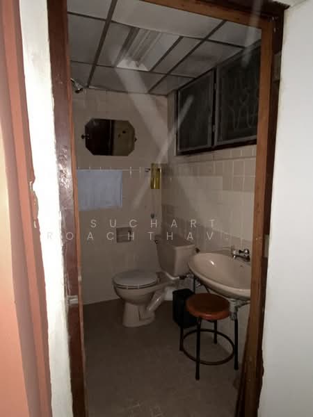 3.5 floors shophouse for sale, 15.6 Tarangwah, 220 m. to MRT Samyot, Bangkok, Phanu Rangsi, Wang Burapaphirom, Phra Nakhon, Bangkok, , 250 sqm, Shophouse For Sale, by Suchart Roachthavilit, 500159309 - DDproperty.com