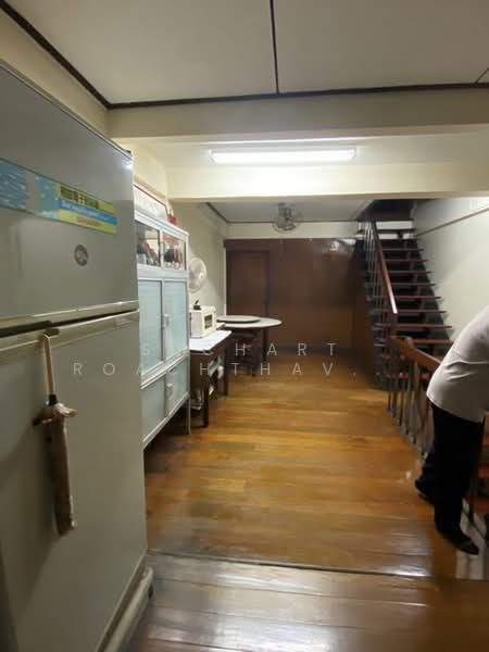 3.5 floors shophouse for sale, 15.6 Tarangwah, 220 m. to MRT Samyot, Bangkok, Phanu Rangsi, Wang Burapaphirom, Phra Nakhon, Bangkok, , 250 sqm, Shophouse For Sale, by Suchart Roachthavilit, 500159309 - DDproperty.com