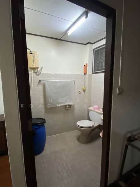 3.5 floors shophouse for sale, 15.6 Tarangwah, 220 m. to MRT Samyot, Bangkok, Phanu Rangsi, Wang Burapaphirom, Phra Nakhon, Bangkok, , 250 sqm, Shophouse For Sale, by Suchart Roachthavilit, 500159309 - DDproperty.com