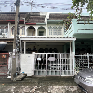 ขาย - บ้านใกล้ MRT ศรีกรีฑา (สายสีเหลือง) | หมู่บ้านศิรินเทพ ซอยหัวหมาก 5, กรุงเทพ