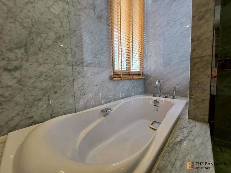 749 Residence, Bangkok, 56-1 Soi Sukhumvit 49/1, Khlong Tan Nua, Watthana, Bangkok, 4 Bedrooms, 45 sqm, Townhouse For Rent, by Nicha Peerakittikul, 500159399 - DDproperty.com