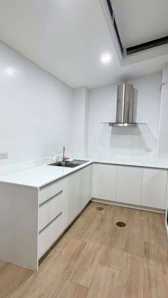 Golden Town Sukhumvit-Bearing Station, Samut Prakan, Soi Tesabansamrongtai 6, Sam Rong, Phra Pra Daeng, Samut Prakan, 4 Bedrooms, 117 sqm, Townhouse For Sale, by Connex Property, 500159523 - DDproperty.com