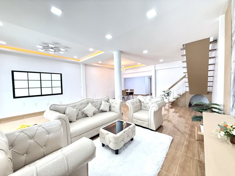 หมู่บ้าน ทหารกองหนุน รามอินทรา109 พระยาสุเรนทร์28 คลองสามวา, กรุงเทพ, พระยาสุเรนทร์28, บางชัน, คลองสามวา, กรุงเทพ, 160 ตร.ม., บ้านเดี่ยว ขาย, โดย นภัสศรณ์ วงศ์สินไทยกร (นันท์), 500159618 - DDproperty.com