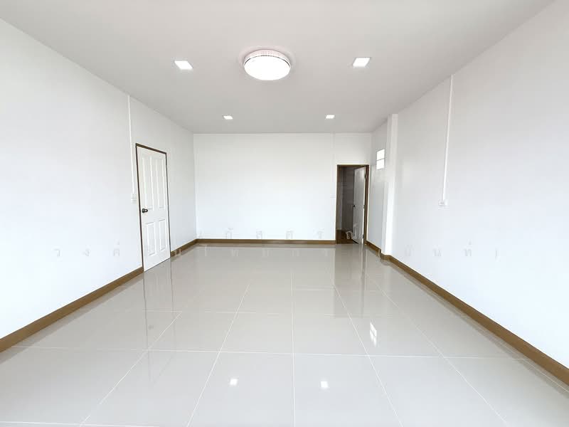 หมู่บ้าน ทหารกองหนุน รามอินทรา109 พระยาสุเรนทร์28 คลองสามวา, Bangkok, พระยาสุเรนทร์28, Bang Chun, Khlong Sam Wa, Bangkok, 5 Bedrooms, 160 sqm, Single Detached House For Sale, by นภัสศรณ์ วงศ์สินไทยกร (นันท์), 500159618 - DDproperty.com