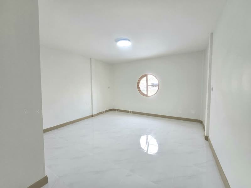 หมู่บ้านร่มทิพย์ หทัยราษฎร์33 คลองสามวา, Bangkok, หทัยราษฎร์33, Bang Chun, Khlong Sam Wa, Bangkok, 2 Bedrooms, 80 sqm, Townhouse For Sale, by นภัสศรณ์ วงศ์สินไทยกร (นันท์), 500159674 - DDproperty.com