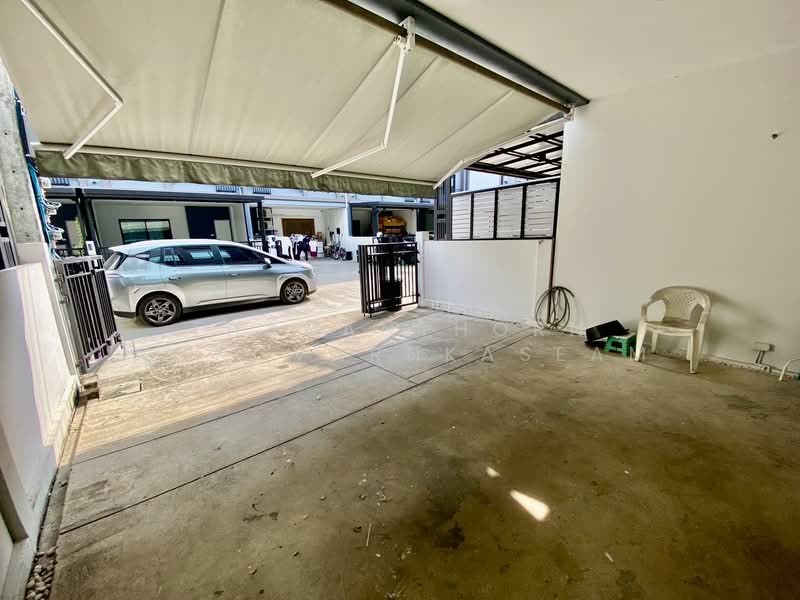 Sammakorn Avenue Ramintra-Wongwaen : สัมมากร อเวนิว รามอินทรา-วงแหวน, กรุงเทพ, ถนนกาญจนาภิเษก, ท่าแร้ง, บางเขน, กรุงเทพ, 194 ตร.ม., ทาวน์เฮ้าส์ ให้เช่า, โดย Thananthorn Wongvarnkaseam, 500159675 - DDproperty.com