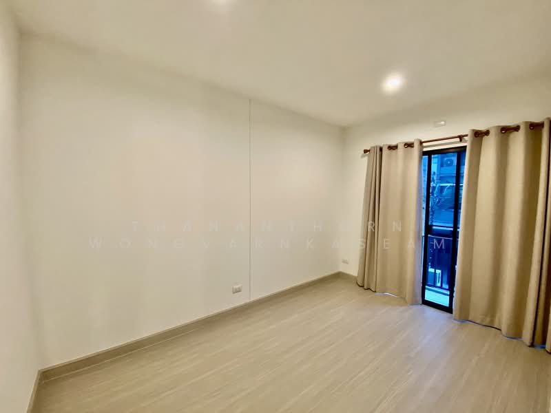 Sammakorn Avenue Ramintra-Wongwaen : สัมมากร อเวนิว รามอินทรา-วงแหวน, กรุงเทพ, ถนนกาญจนาภิเษก, ท่าแร้ง, บางเขน, กรุงเทพ, 194 ตร.ม., ทาวน์เฮ้าส์ ให้เช่า, โดย Thananthorn Wongvarnkaseam, 500159675 - DDproperty.com