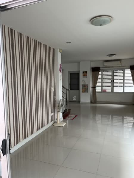 เช่าบ้านเดี่ยว 2 ชั้น ใกล้ the mall, นครราชสีมา, ในเมือง, เมืองนครราชสีมา, นครราชสีมา, 228 ตร.ม., บ้านเดี่ยว ให้เช่า, โดย วิรณี, 500159679 - DDproperty.com