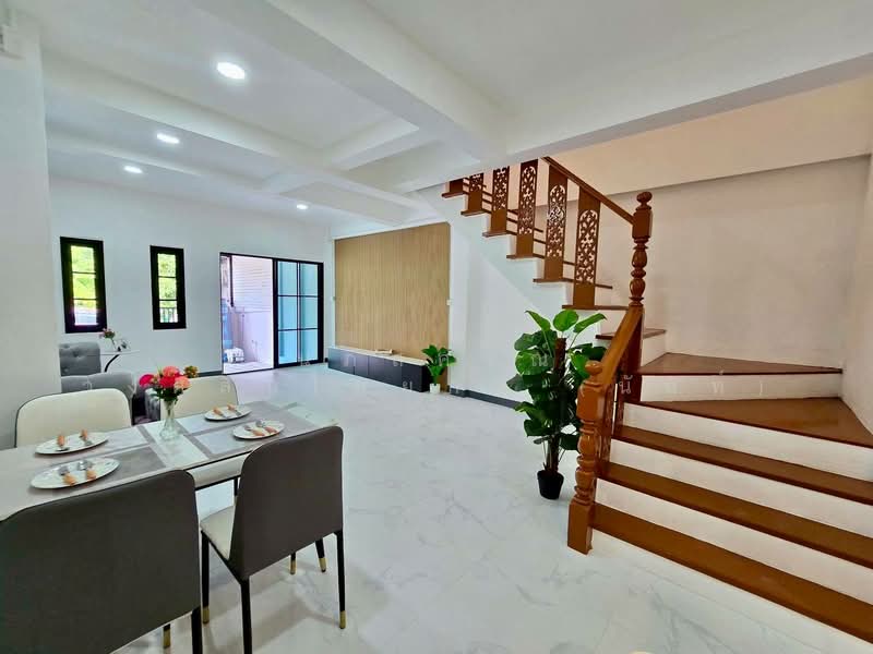 หมู่บ้าน ทหารกองหนุน พระยาสุเรนทร์28 คลองสามวา, กรุงเทพ, พระยาสุเรนทร์28, บางชัน, คลองสามวา, กรุงเทพ, 80 ตร.ม., ทาวน์เฮ้าส์ ขาย, โดย นภัสศรณ์ วงศ์สินไทยกร (นันท์), 500159708 - DDproperty.com