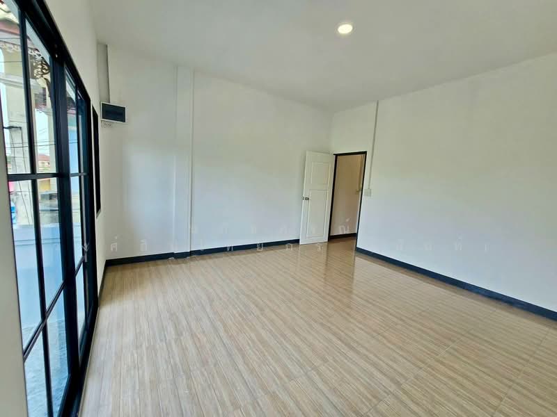 หมู่บ้าน ทหารกองหนุน พระยาสุเรนทร์28 คลองสามวา, Bangkok, พระยาสุเรนทร์28, Bang Chun, Khlong Sam Wa, Bangkok, 2 Bedrooms, 80 sqm, Townhouse For Sale, by นภัสศรณ์ วงศ์สินไทยกร (นันท์), 500159708 - DDproperty.com