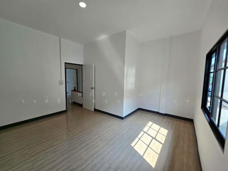 หมู่บ้าน ทหารกองหนุน พระยาสุเรนทร์28 คลองสามวา, กรุงเทพ, พระยาสุเรนทร์28, บางชัน, คลองสามวา, กรุงเทพ, 80 ตร.ม., ทาวน์เฮ้าส์ ขาย, โดย นภัสศรณ์ วงศ์สินไทยกร (นันท์), 500159708 - DDproperty.com