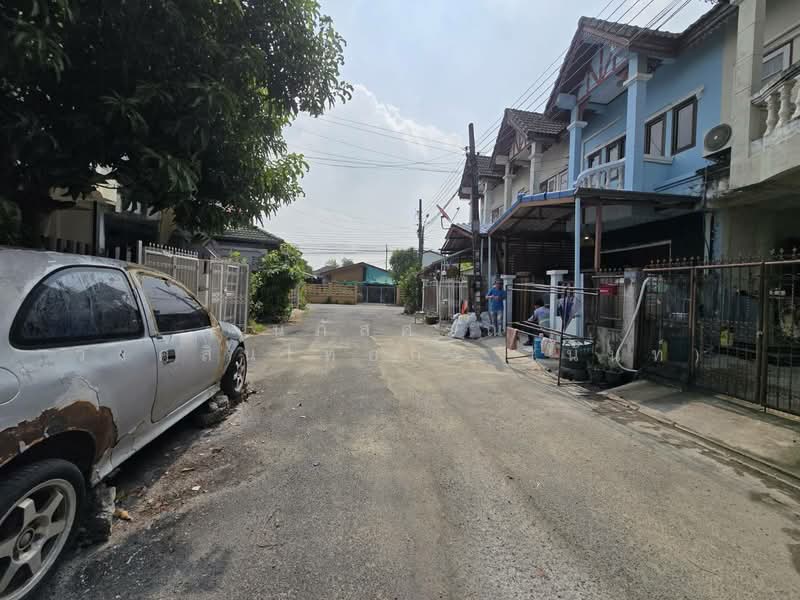 หมู่บ้าน ทหารกองหนุน พระยาสุเรนทร์28 คลองสามวา, Bangkok, พระยาสุเรนทร์28, Bang Chun, Khlong Sam Wa, Bangkok, 2 Bedrooms, 80 sqm, Townhouse For Sale, by นภัสศรณ์ วงศ์สินไทยกร (นันท์), 500159708 - DDproperty.com