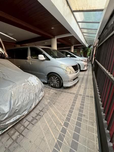 บ้านเดี่ยว พร้อมสระว่ายน้ำ ถนนโชคชัย 4, Bangkok, Saphan Song, Wang Thonglang, Bangkok, 3 Bedrooms, 600 sqm, Single Detached House For Sale, by Jutarat Jitmun, 500159718 - DDproperty.com