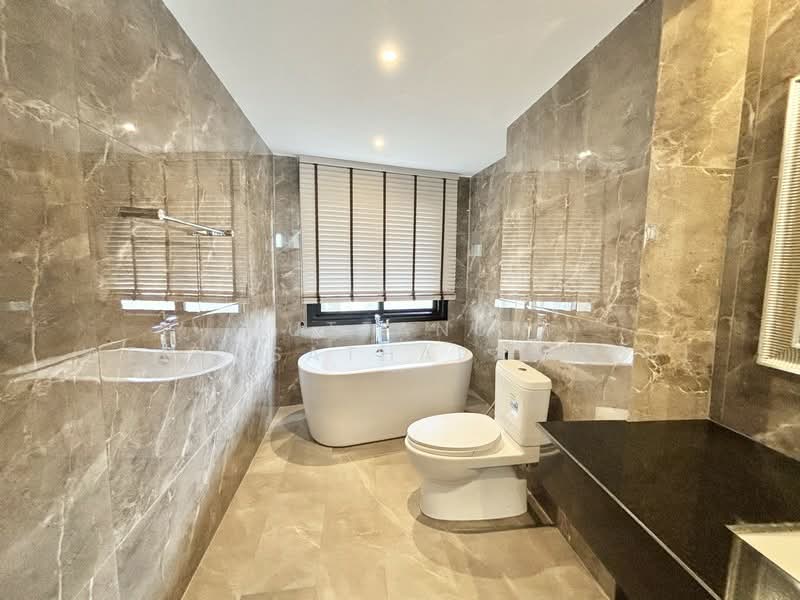 Fifty Fifth Tower, Bangkok, 84 Soi Sukhumvit 55, Sukhumvit Road, Khlong Tan Nua, Watthana, Bangkok, 3 Bedrooms, 250 sqm, Condo For Rent, by Nuttanun Weerasathapanakul, 500159734 - DDproperty.com