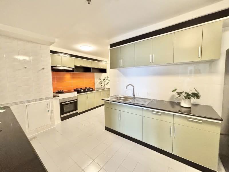 Fifty Fifth Tower, Bangkok, 84 Soi Sukhumvit 55, Sukhumvit Road, Khlong Tan Nua, Watthana, Bangkok, 3 Bedrooms, 230 sqm, Condo For Rent, by Nuttanun Weerasathapanakul, 500159738 - DDproperty.com