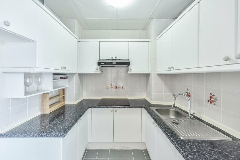 Phayathai Plaza, Bangkok, 46 Phaya Thai Road, Thanon Phaya Thai, Ratchathewi, Bangkok, 1 Bedroom, 66 sqm, Condo For Sale, by Nuttapong Hiranyaveja, 500159767 - DDproperty.com