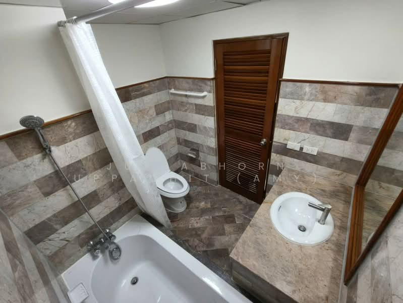 Sukhumvit Suite, Bangkok, 19 Soi Sukhumvit 13, Khlongtoei Nua, Watthana, Bangkok, 1 Bedroom, 28 sqm, Condo For Rent, by Juthabhorn Uppachit (Amy), 500159780 - DDproperty.com