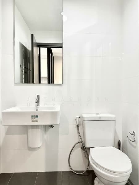 The Base Park West Sukhumvit 77, Bangkok, 11 Soi Sukhumvit 77 Sukhumvit Road, Phra Kanong Nua, Watthana, Bangkok, 1 Bedroom, 30 sqm, Condo For Rent, by Juthabhorn Uppachit (Amy), 500159781 - DDproperty.com