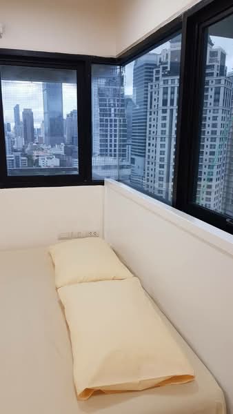 Sathorn Gardens : สาธร การ์เด้นส์, กรุงเทพ, 39 ถนนสาธรใต้, ทุ่งมหาเมฆ, สาทร, กรุงเทพ, 79 ตร.ม., คอนโด ขาย, โดย Laksana Chaichana, 500159782 - DDproperty.com