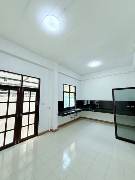 ไม่พบโครงการ, Bangkok, บางนาตราด 2-8, Bang Na, Bang Na, Bangkok, 7 Bedrooms, 270 sqm, Townhouse For Rent, by ณัฐพงศ์ สุนทรอรุณ, 500159807 - DDproperty.com