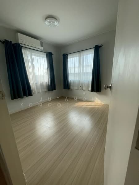 Kanasiri Wongwaen Lumlukka, Pathum Thani, Kanchanaphisek Ring, Bung Kham Proi, Lam Luk Ka, Pathum Thani, 5 Bedrooms, 219 sqm, Single Detached House For Rent, by Jutanon Komoottanaruk, 500159843 - DDproperty.com