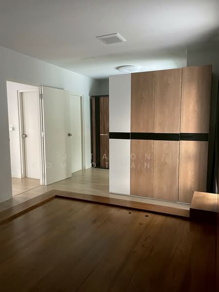 Kanasiri Wongwaen Lumlukka, Pathum Thani, Kanchanaphisek Ring, Bung Kham Proi, Lam Luk Ka, Pathum Thani, 5 Bedrooms, 219 sqm, Single Detached House For Rent, by Jutanon Komoottanaruk, 500159843 - DDproperty.com