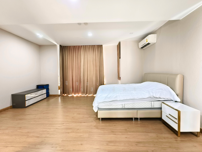 Patio Rama 9-Pattanakarn, Bangkok, Soi Pattanakarn 32, Pattanakarn Road, Suan Luang, Suan Luang, Bangkok, 3 Bedrooms, 220 sqm, Townhouse For Sale, by จิระเมศร์ วราสิทธิ์สิริ, 500159907 - DDproperty.com